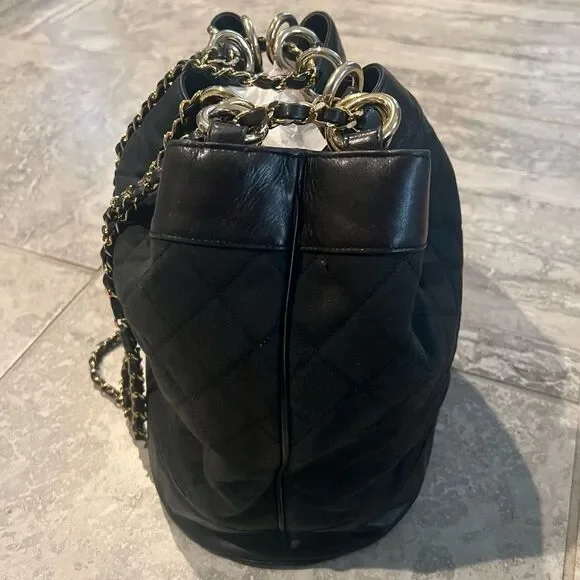 Chanel Black Canvas CC Chain Bucket Bag, Rare Vintage, Made in Italy - Picture 9 of 15